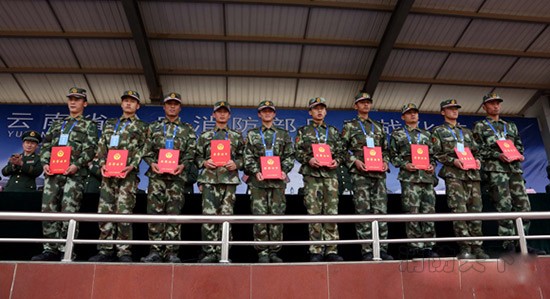 獲獎官兵代表合影